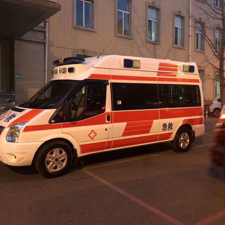 峨山夜间租赁救护车护送病人转院：安全转运的 8 大核心注意事项